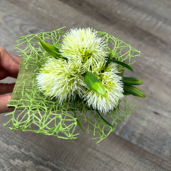 Handmade Designer Fascinator Headband Floral Green Bow Dandelion - Picture 6 of 15